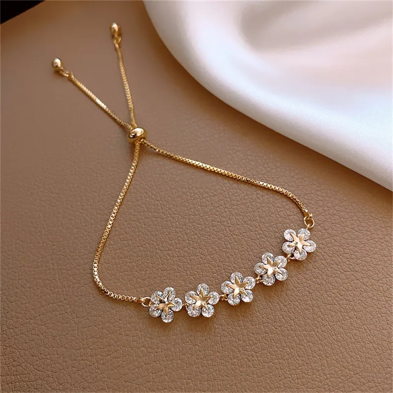 Gold-tone Flower Chain Bracelet